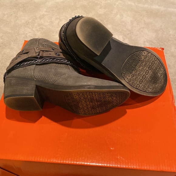 Copper Bootie - Picture 2 of 4